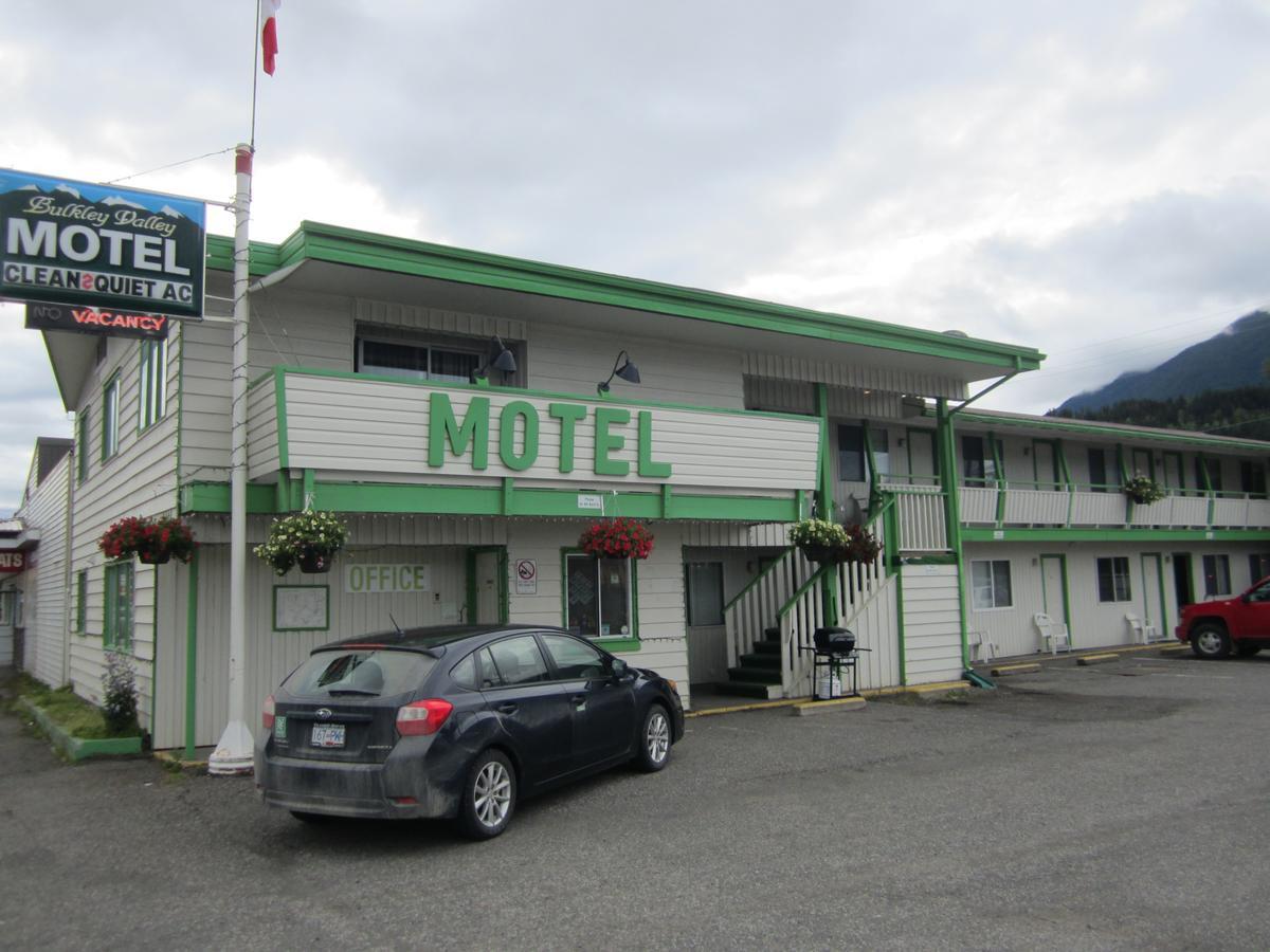 New Hazelton Bulkley Valley Motel מראה חיצוני תמונה